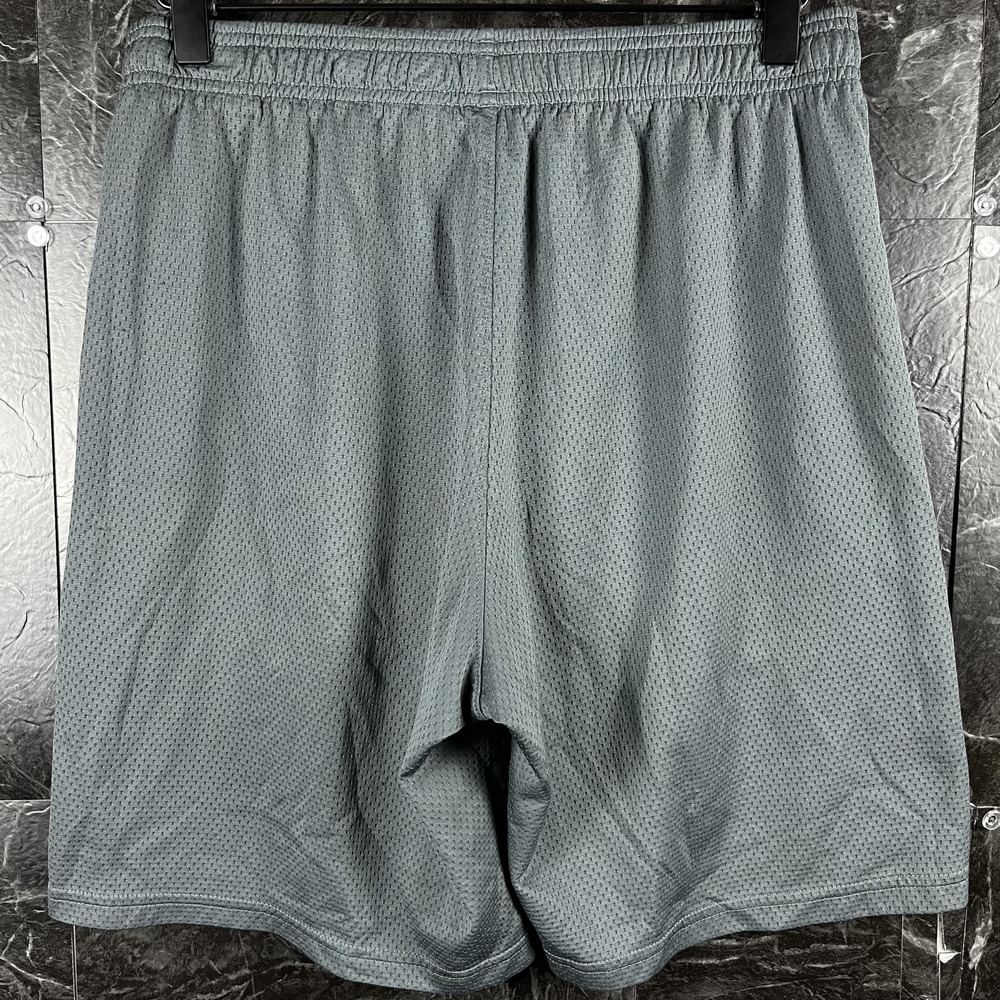 Under Armour Men's Grey HeatGear Running Train Shorts Medium